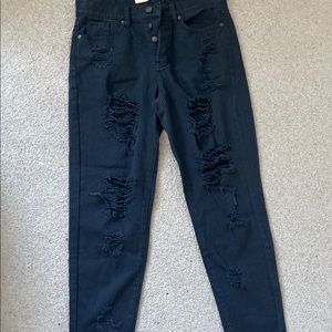 Brandy Melville boyfriend/mom ripped jeans